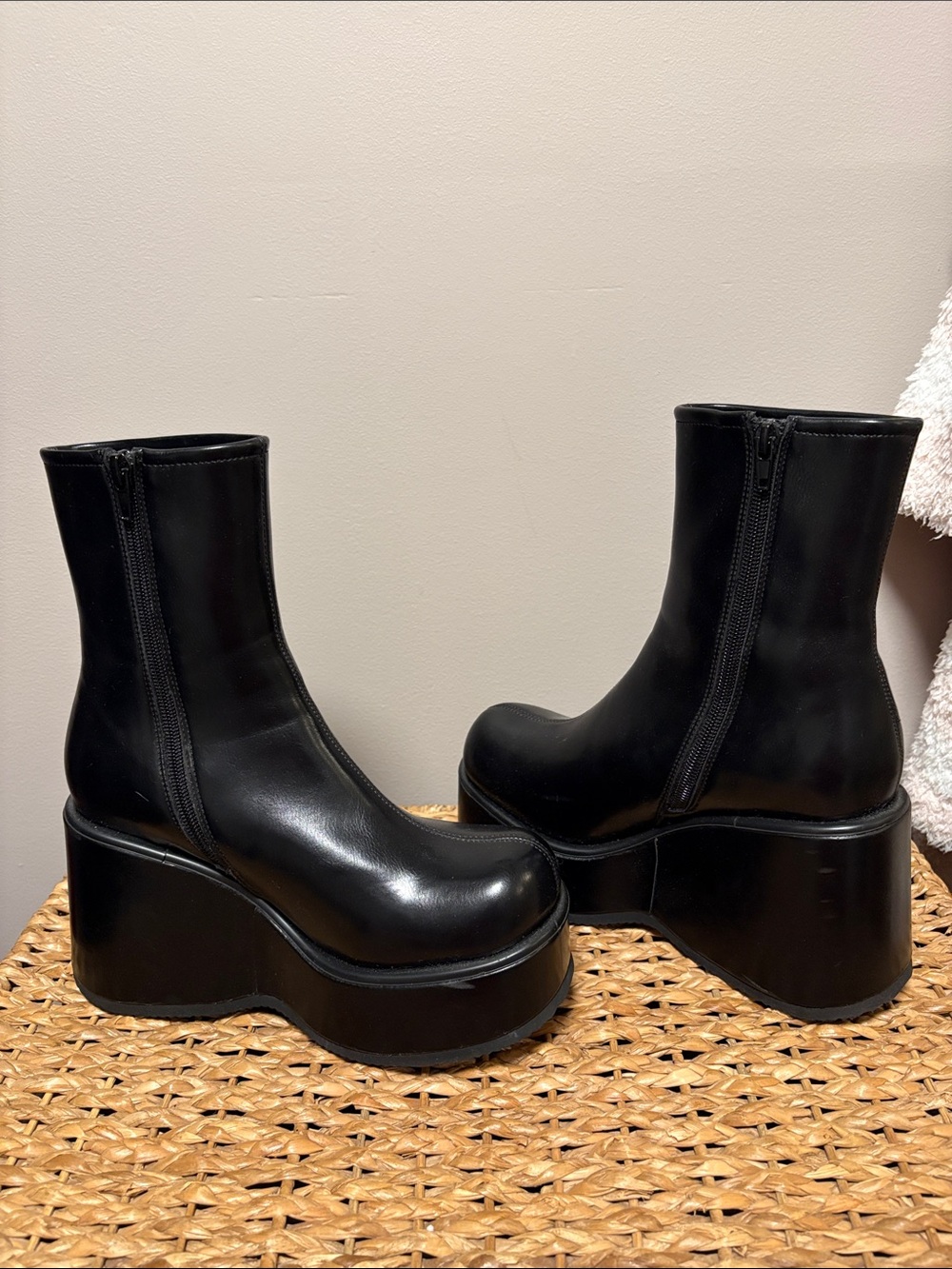 Jeffrey Campbell Black Leather Platform Ankle Boots - Picture 4 of 5